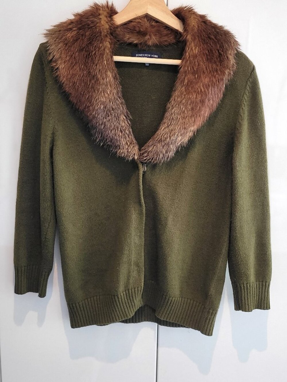Vintage 90s Jones New York Faux Fur Trim Cardigan Olive Green Size M